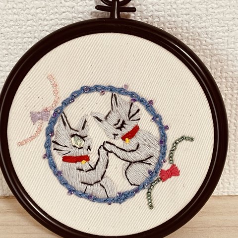 刺繍枠飾り twins