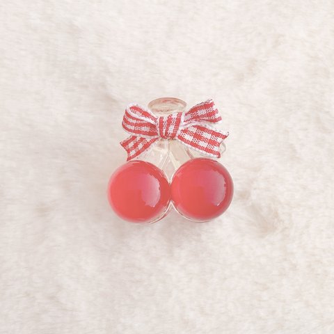 🍒ちいさなさくらんぼクリップ🍒