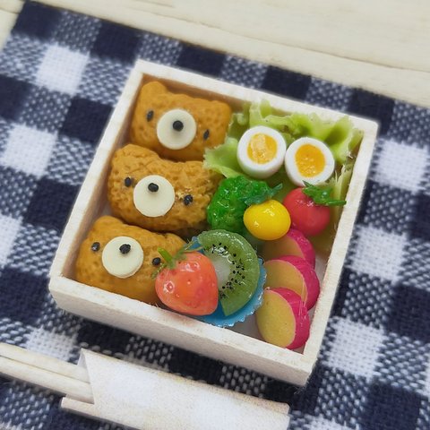 ミニチュア　くまちゃん🐻いなり寿司弁当🍙(木箱)