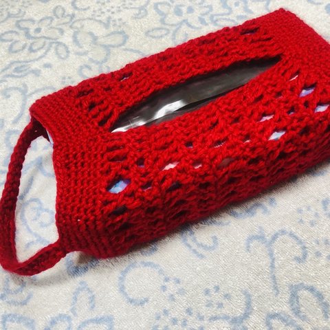 かぎ針編みティッシュカバー（赤）