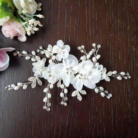 お花とパールの華やかなヘアクリップ　th24024　結婚式、卒業式、入学式、成人式、セレモニー