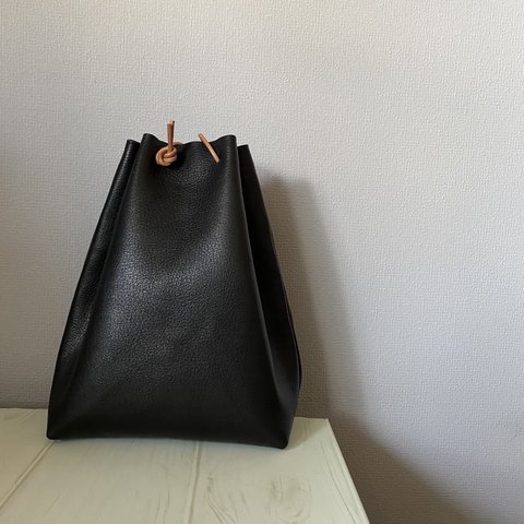 ■ mountain black bag レザー巾着バック■