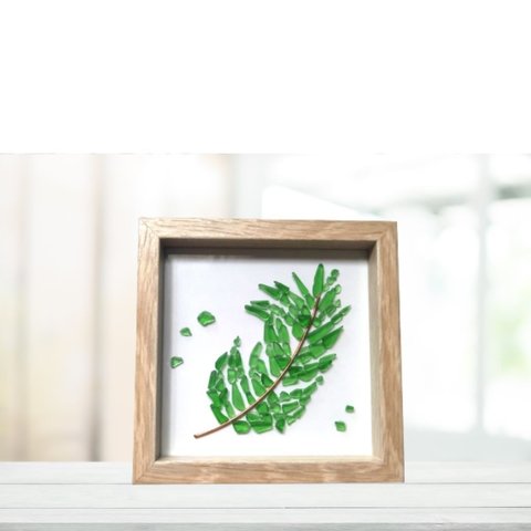 緑の葉っぱ　シーグラス　グラスアート　環境に優しい　リサイクルガラス　インテリア雑貨　棚の飾り　玄関　置物　送料無料