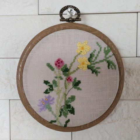 🥀🥀手刺繍🥀🥀🥀Happiness🥀🥀