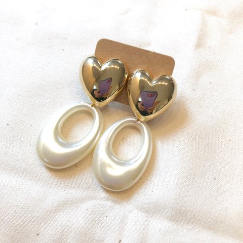 gold heart  pearl whoop earring