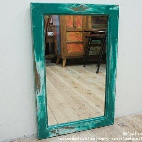 オールドチーク材のミラー 60cm x 40cm 緑色 アンティークグリーン 壁掛け鏡 チーク無垢材フレーム 古材フレーム 無垢材 古木 