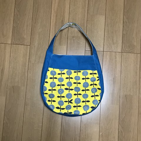 【SALE】ワンハンドルのかわいいバッグ