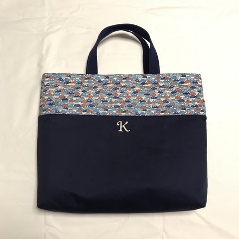 手刺繍のレッスンバッグ◆リバティ◆カーズ×ネイビー