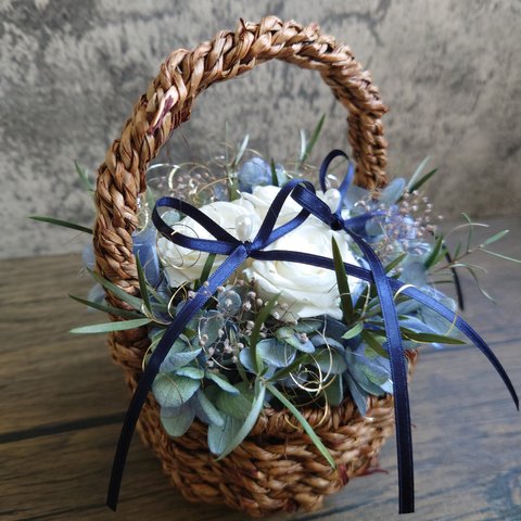 miniバラ&紫陽花のリングピロー【mini basket】Pale Blue