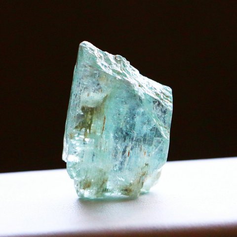 天然石＊グリーンクンツァイト　結晶石　ルース　61 ct