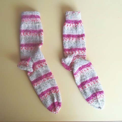 ネット洗いOK コスパ◎数シーズン使える手編み靴下 フラワー ピンク レディースMサイズ カラー＆サイズ バリエーションあり ラッピング無料