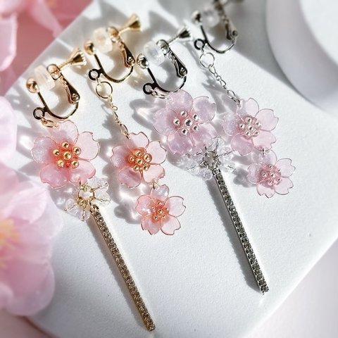 -徒桜-  煌めく桜のアシンメトリーピアスorイヤリング