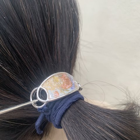 バラの和柄髪飾り・Japanese rose pattern hair ornament・Ornement de cheveux motif rose japonaise