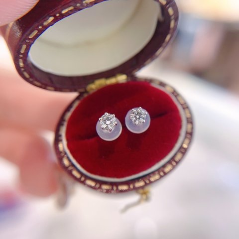 天然ダイヤモンドピアス0.2ct　k18