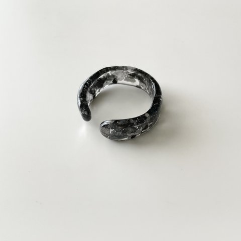 2way指輪　イヤーカフ　ブラック　クリア　ガラス　ミラー　リング　太め　モード　個性的　シンプル　レジン　ユニセックス