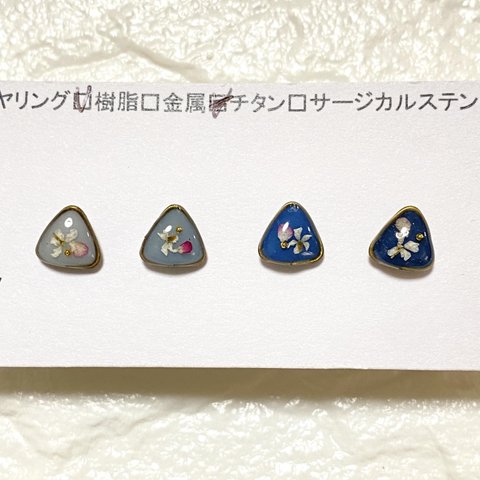 ✨新作✨小粒アシンメトリー４点セットのレジンイヤリング、レジンピアス