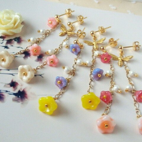 【再販】蜜蜂とベルフラワーのピアス