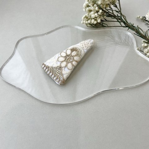 インド刺繍リボンのパッチンピン