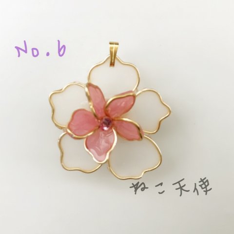 二色使いのお花のネックレス(改)No.6