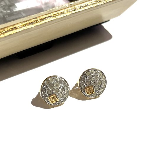 053690sVINTAGE EARRING  ストーン GIVENCHY ストーンGGヴィンテージ　アンティーク  クラシカル　フラワー　ミニ　　　カジュアルブライダルジュエリ ギフト　メンズ　