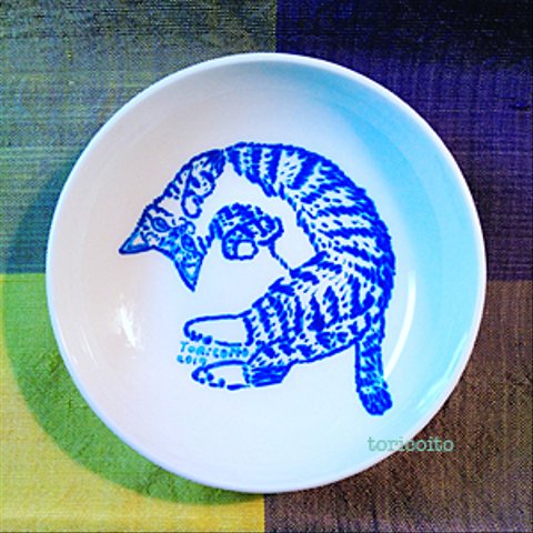 猫の豆絵皿：くつろぐ猫さんmsn-010