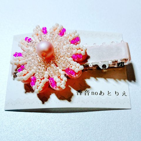 ビーズ刺繍お花のヘアクリップピンク系