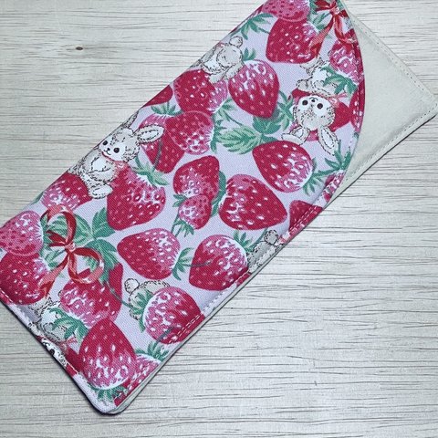 うさぎのメガネケース🐰🍓