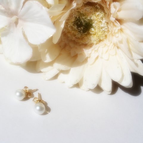 5㎜小粒パールピアス～淡水真珠ホワイト14kgfd(アレルギー対応)