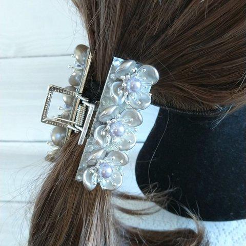 シルバーフラワーヘアクリップ