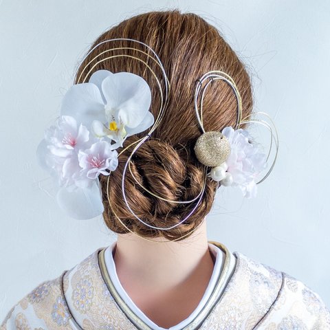 胡蝶蘭と桜の髪飾り 成人式・結婚式・卒業式に 白 ピンク 和風 和装 アーティフィシャルフラワー