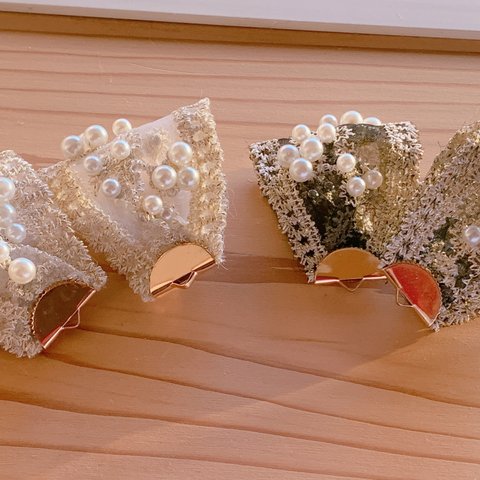 パールと刺繍リボンのピアス　くろ