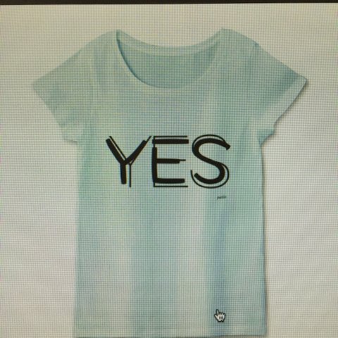 YES tee（重なり文字）