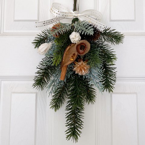シンプルなスワッグ　飾り付け　ナチュラルなクリスマススワッグ　玄関や壁飾り　プレゼントにも　おウチ飾りにも　贈り物　