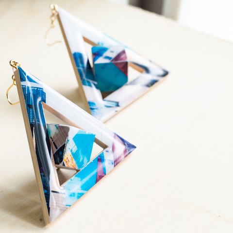Triangle Cube ピアス/イヤリング(blue大)