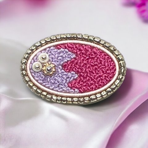 菖蒲色の刺繍ブローチ　l-bbzb013bro