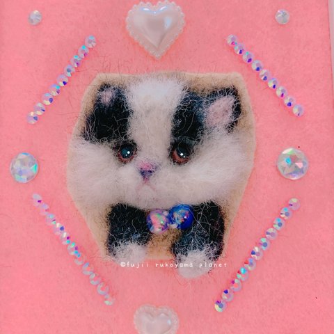 羊毛フェルトハンドメイド作品★猫ちゃんシリーズ:おしとやかなモノクロにゃん