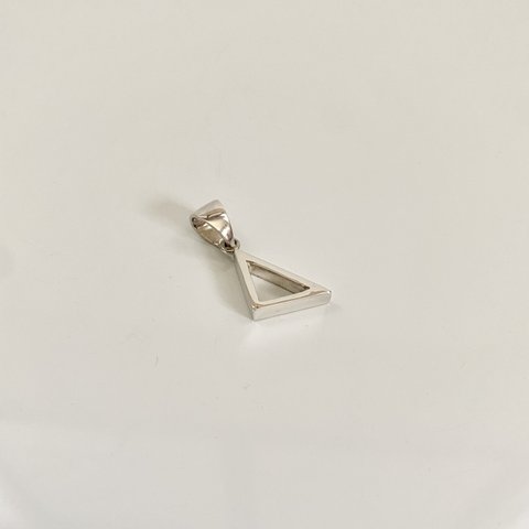 PENDANT RIGHT TRIANGLE 〜ペンダント トライアングル〜