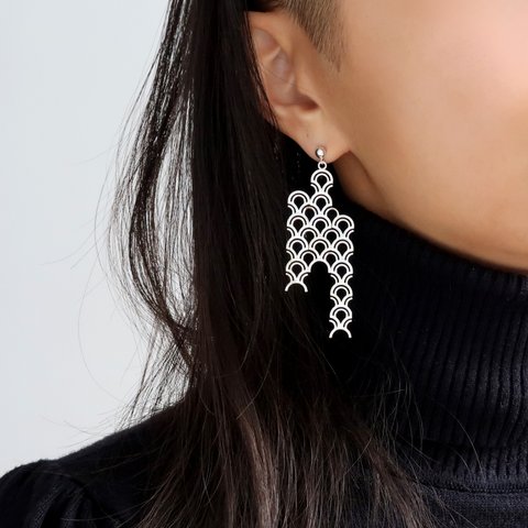 NAMI STERLING SILVER EARRINGS | コンテンポラリージュエリー, シルバーピアス