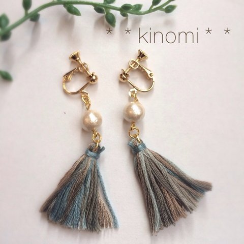 《再×3》秋冬♡タッセルとコットンパールのイヤリング＊＊light  blue  mix