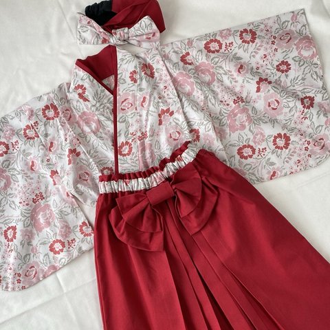 ベビー袴♡袴風スカート　80〜90サイズ  リボンヘアバンドセット　赤の花柄がかわいいベビー袴💕