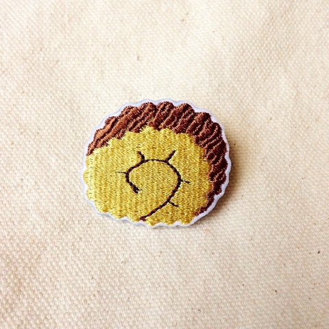 刺繍ブローチ　「伊達巻き」