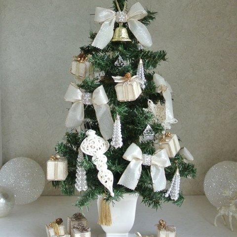上品華やか♡リボンとプレゼントボックスのクリスマスツリー　ホワイト×ゴールド　高さ約63㎝　R&yCH48