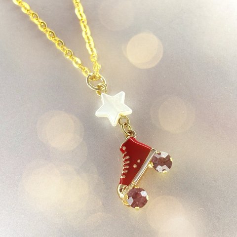 STAR★赤いローラースケートと星のネックレス