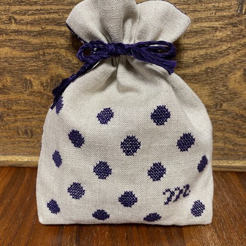 水玉刺繍の巾着