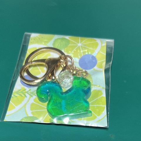 レジン リス キーホルダー