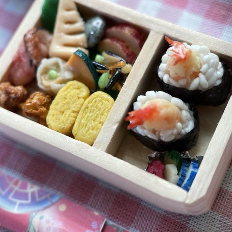 ミニチュアフード天むす弁当