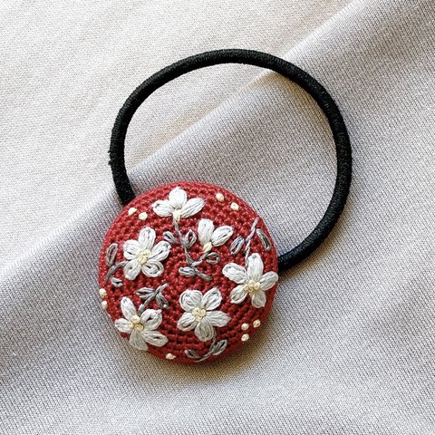 お花刺繍のヘアゴム