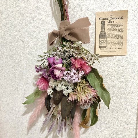 ロマンスピンク＊＊＊ドライフラワースワッグブーケ＊プロテアandセルリアbouquet