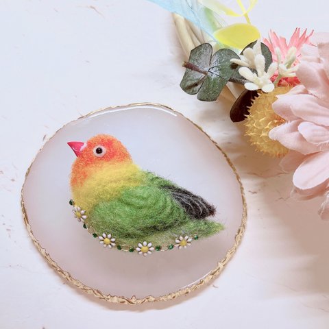 【受注生産】ボタンインコ ブローチ 羊毛フェルト