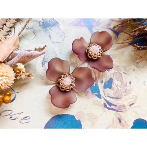 Dusty color dull pink flower earrings/clip-on earrings